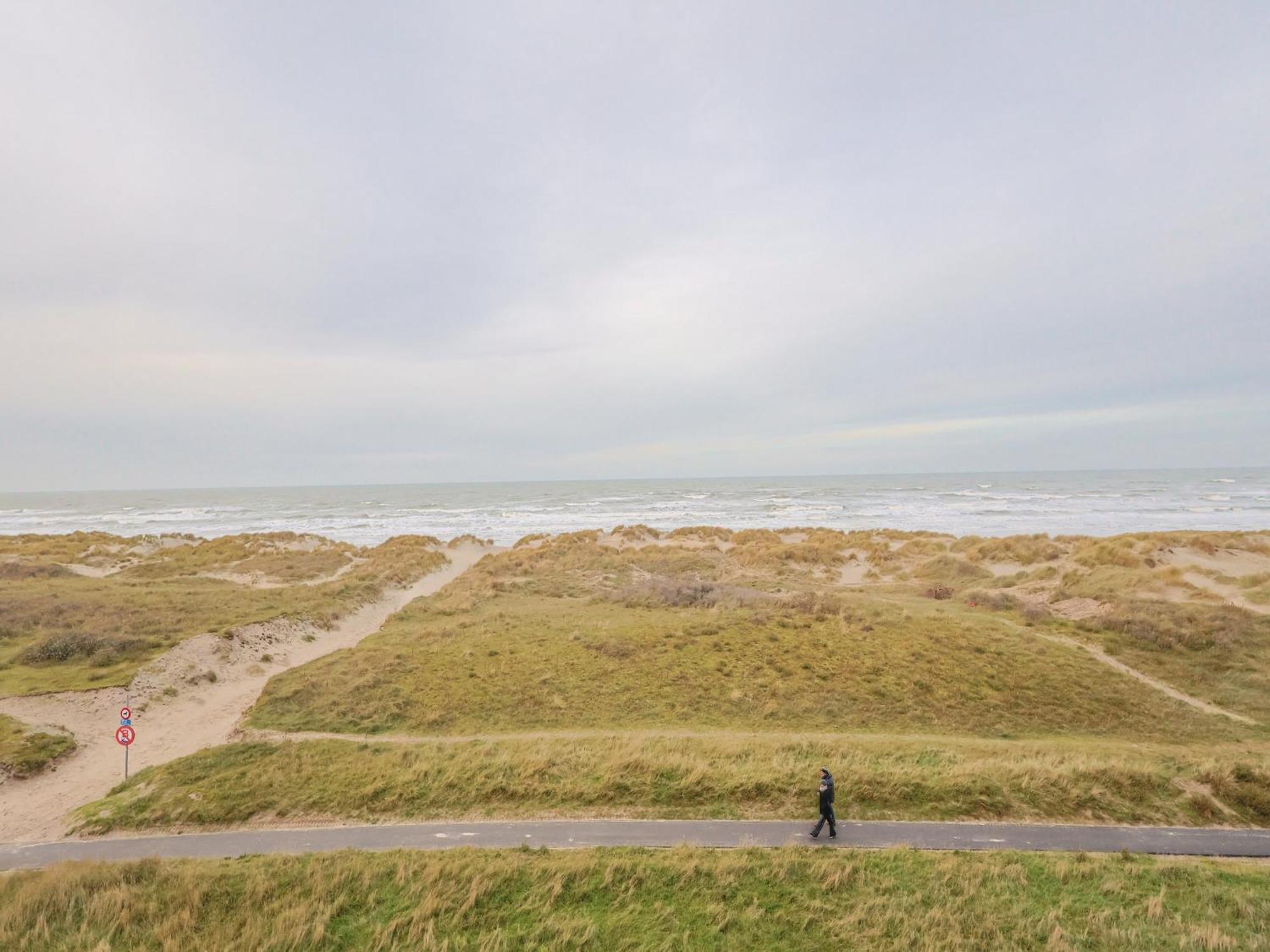 West31 With Beautiful Sea Views Apartment Oostduinkerke Bagian luar foto